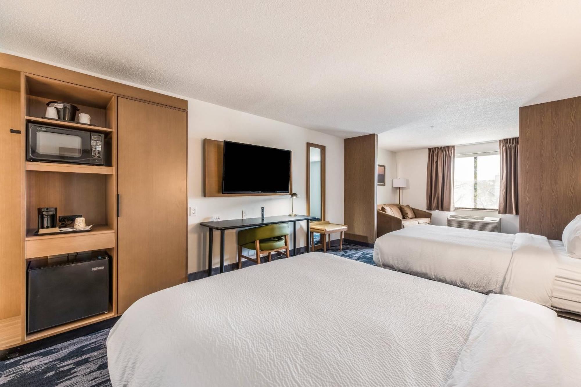 Fairfield By Marriott Inn & Suites Greensboro Coliseum Area Extérieur photo