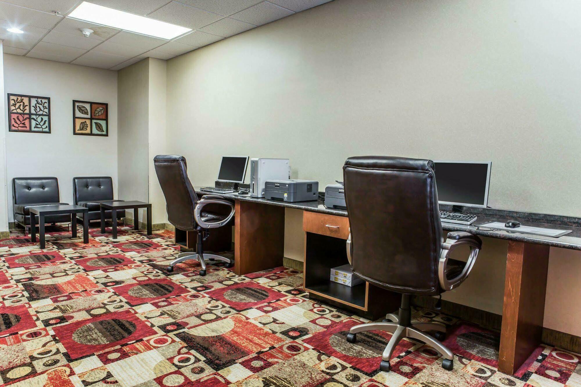 Fairfield By Marriott Inn & Suites Greensboro Coliseum Area Extérieur photo